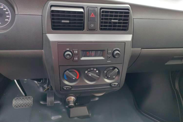 Used Wuling Rongguang EV 2022 Basic Passenger Bus Powered by Penghui Battery Audio And AC Panel