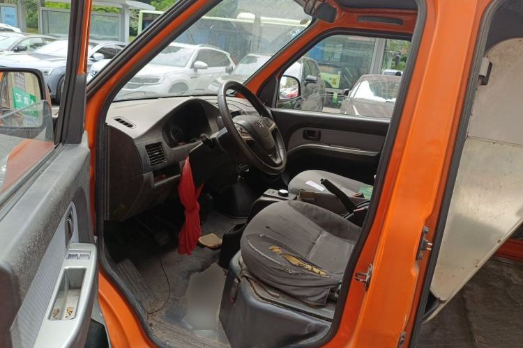 Used Wuling Rongguang EV 2022 Basic Model Enclosed-Window Vehicle with 2 Seats Equipped with Penghui Battery Driver Seat