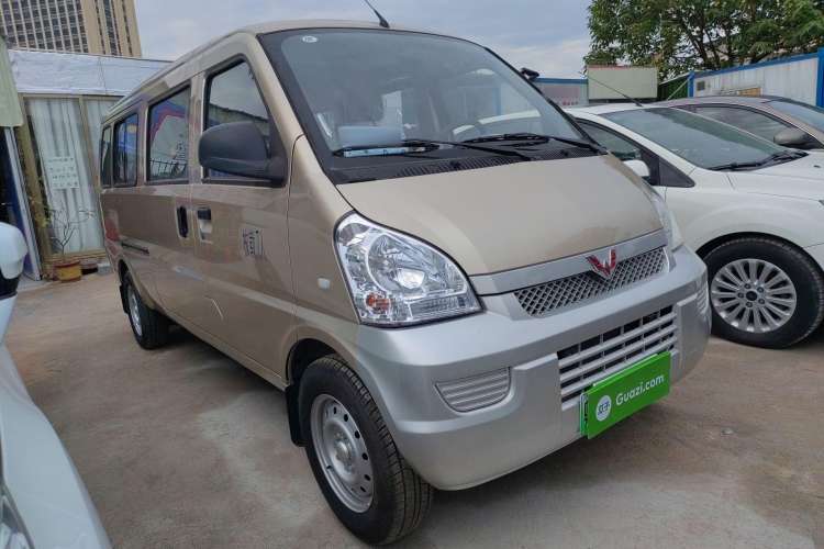 Used Wuling Rongguang EV 2022 Basic Passenger Bus Powered by Penghui Battery Exterior 2