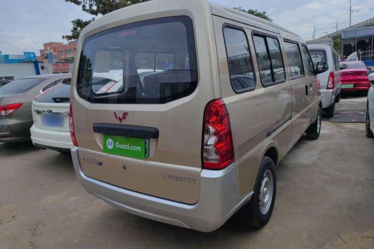 Used Wuling Rongguang EV 2022 Basic Passenger Bus Powered by Penghui Battery Exterior 3