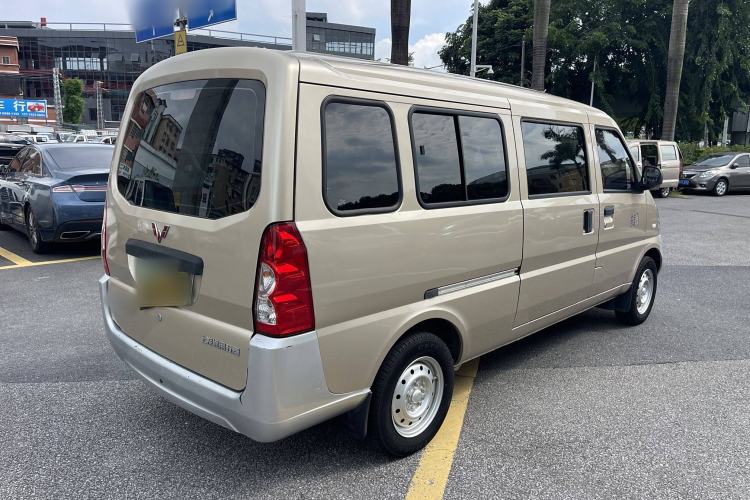 Used Wuling Rongguang EV 2022 Basic Passenger Bus Powered by Penghui Battery Exterior 7