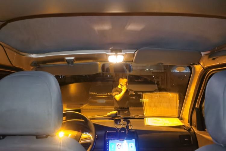 Used Wuling Rongguang EV 2022 Basic Passenger Bus Powered by Penghui Battery Headliner