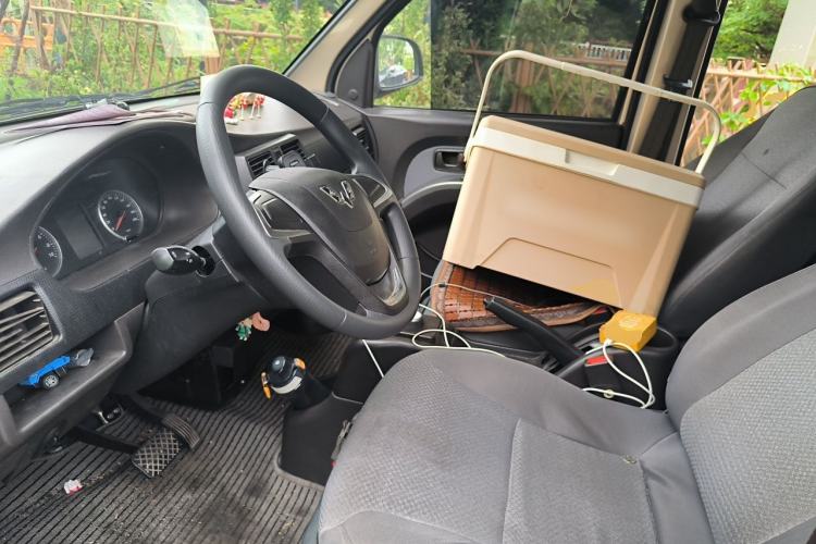 Used Wuling Rongguang EV 2022 Basic Passenger Bus Powered by Penghui Battery Left Front Seat