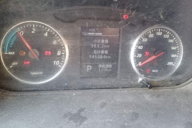 Used Wuling Rongguang EV 2022 Basic Passenger Bus Powered by Penghui Battery Odometer Close Up