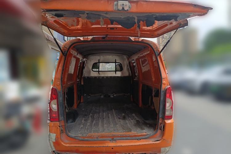 Used Wuling Rongguang EV 2022 Basic Model Enclosed-Window Vehicle with 2 Seats Equipped with Penghui Battery Trunk