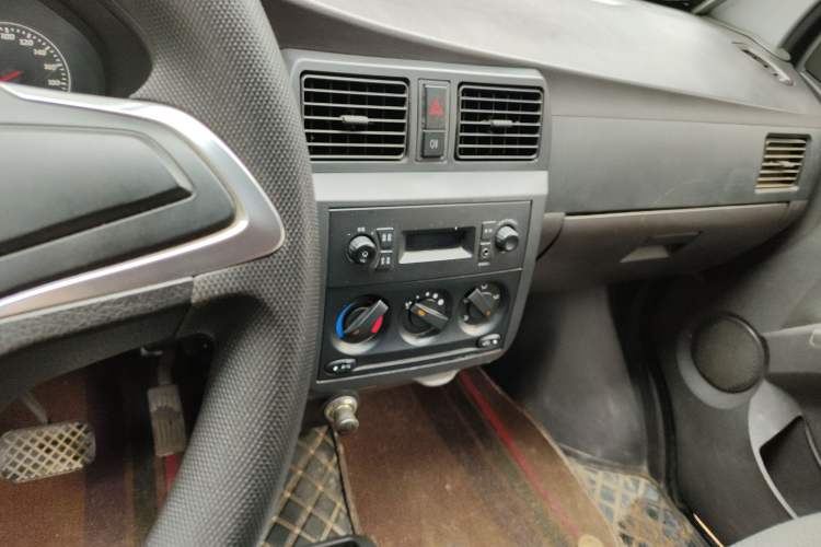 Used Wuling Rongguang EV 2023 Base Model Passenger Bus with Huating Battery Audio And AC Panel