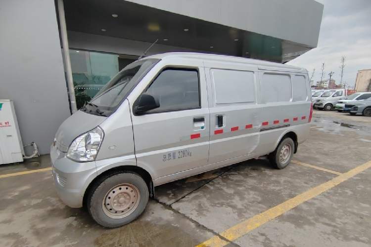 Used Wuling Rongguang EV 2023 Base Model Enclosed-Window Vehicle with 2 Seats Powered by Huating Battery Exterior 1