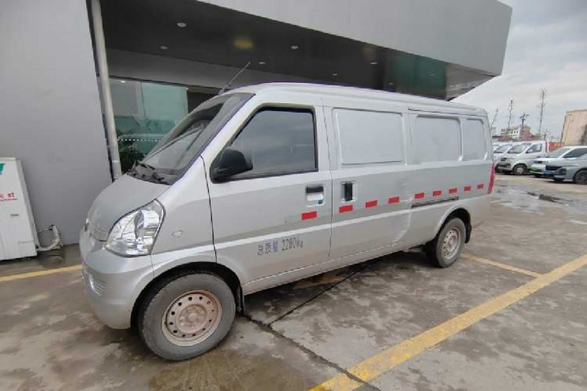 Used Wuling Rongguang EV 2023 Base Model Enclosed-Window Vehicle with 2 Seats Powered by Huating Battery Front Left 45 Deg