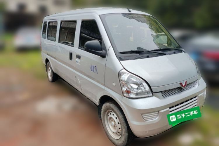 Used Wuling Rongguang EV 2023 Base Model Passenger Bus with Huating Battery Front Right 45 Deg