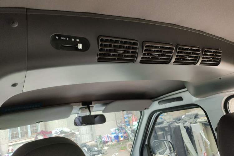 Used Wuling Rongguang EV 2023 Base Model Passenger Bus with Huating Battery Headliner