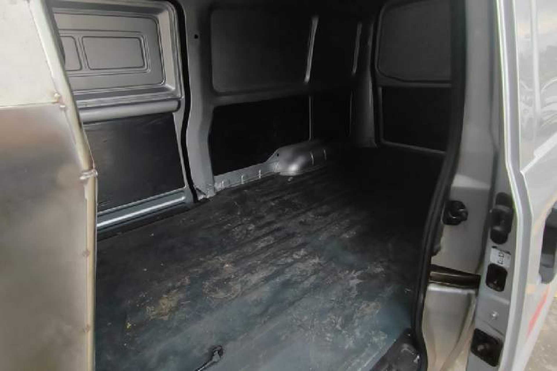 Used Wuling Rongguang EV 2023 Base Model Enclosed-Window Vehicle with 2 Seats Powered by Huating Battery Interior 3