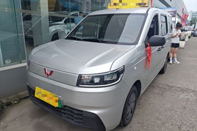 Used Wuling Rongguang EV 2026 Model 310km Standard Bus Version