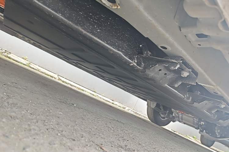 Used Wuling Rongguang EV 2026 Model 310km Standard Bus Version Chassis Front Left