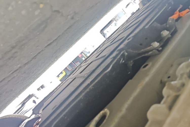 Used Wuling Rongguang EV 2026 Model 310km Standard Bus Version Chassis Front Right