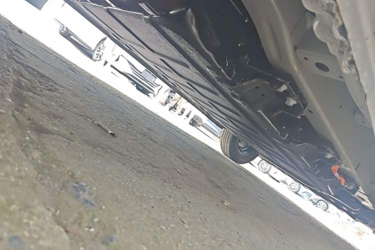 Used Wuling Rongguang EV 2026 Model 310km Standard Bus Version Chassis Rear Right