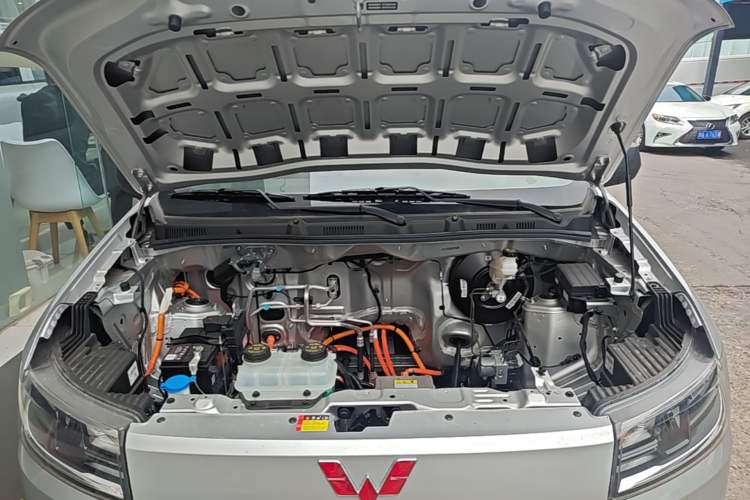Used Wuling Rongguang EV 2026 Model 310km Standard Bus Version Engine Bay