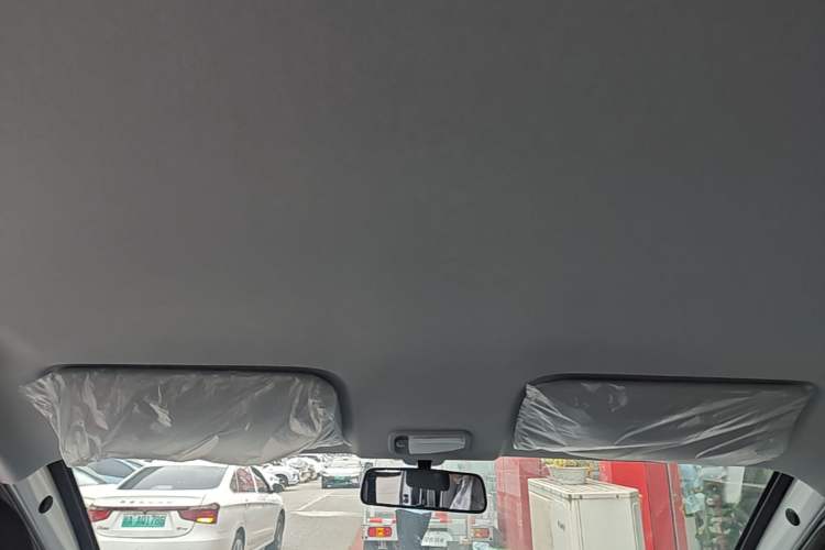 Used Wuling Rongguang EV 2026 Model 310km Standard Bus Version Headliner