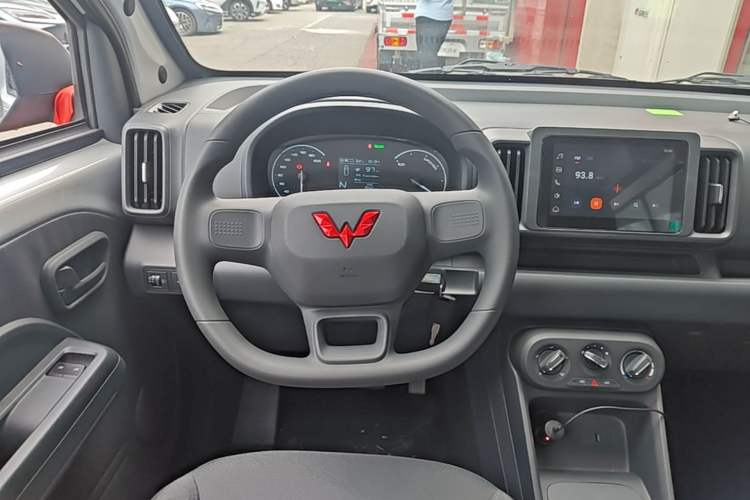 Used Wuling Rongguang EV 2026 Model 310km Standard Bus Version Steering Wheel