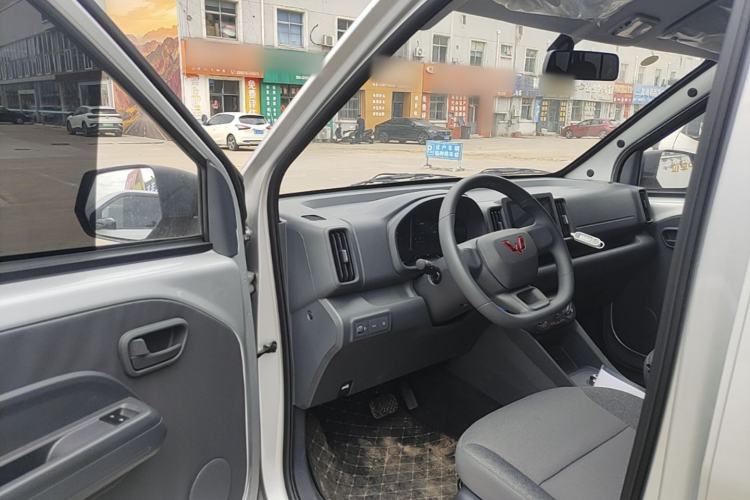 Used Wuling Rongguang EV 2026 Model 310km Standard Bus Version Driver Seat