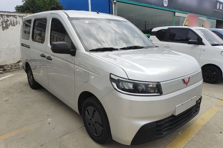 Used Wuling Rongguang EV 2026 Model 310km Standard Bus Version Front Right 45 Deg