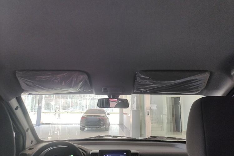 Used Wuling Rongguang EV 2026 Model 310km Standard Bus Version Headliner