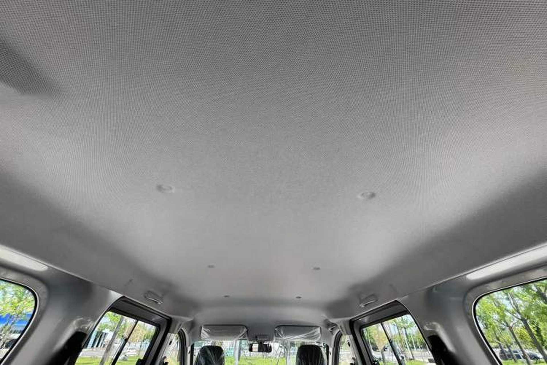 Used Wuling Rongguang EV 2026 Model 310km Standard Bus Version Headliner