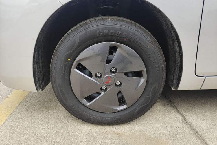 Used Wuling Rongguang EV 2026 Model 310km Standard Bus Version Left Front Wheel Hub