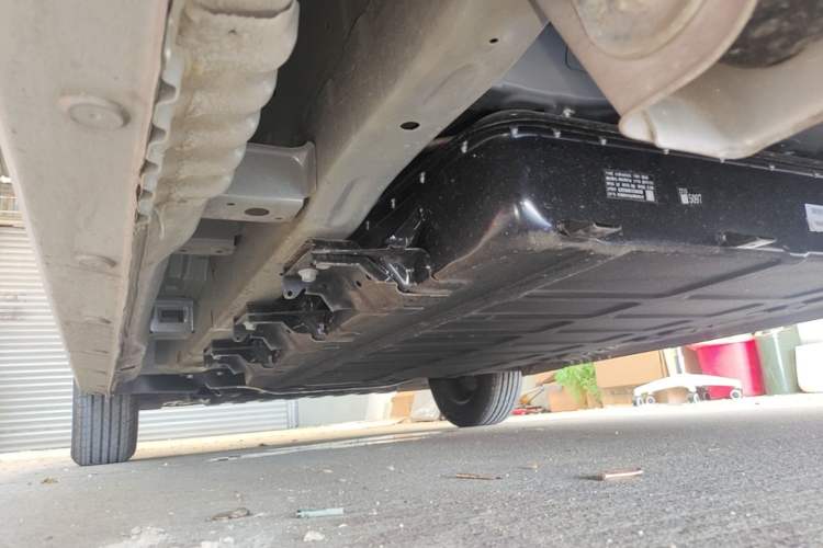 Used Wuling Rongguang EV 2026 Model 310km Standard Bus Version Left Side Sill