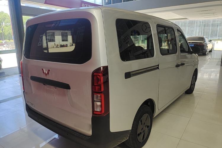 Used Wuling Rongguang EV 2026 Model 310km Standard Bus Version Rear Right 45 Deg
