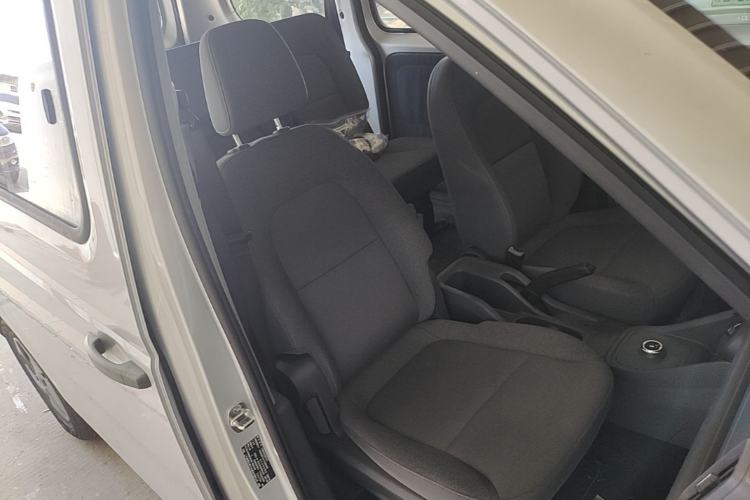 Used Wuling Rongguang EV 2026 Model 310km Standard Bus Version Right Front Seat