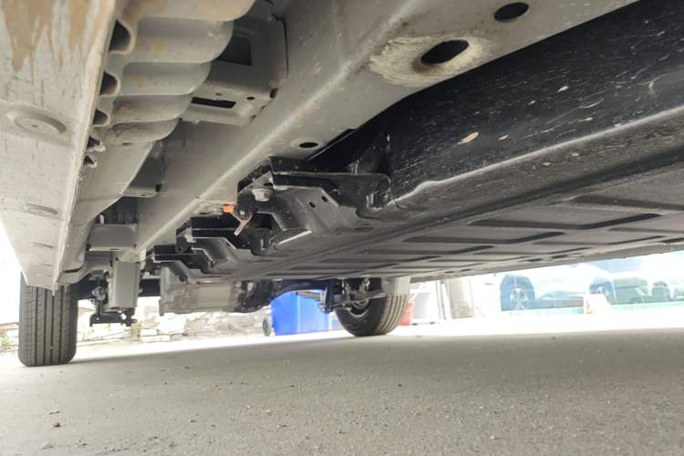 Used Wuling Rongguang EV 2026 Model 310km Standard Bus Version Right Side Sill