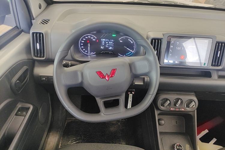 Used Wuling Rongguang EV 2026 Model 310km Standard Bus Version Steering Wheel