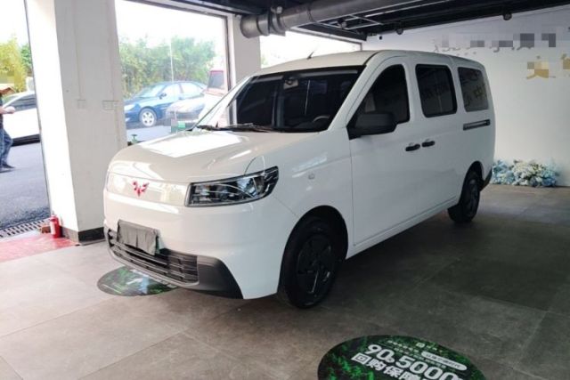 Used Wuling Rongguang EV 2026 Model 310km Standard Bus Version