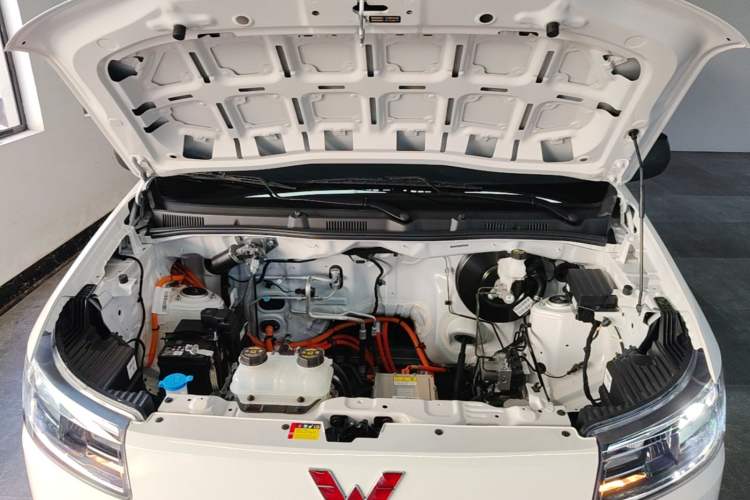 Used Wuling Rongguang EV 2026 Model 310km Standard Bus Version Engine Bay