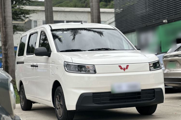 Used Wuling Rongguang EV 2026 Model 310km Standard Bus Version Exterior 2