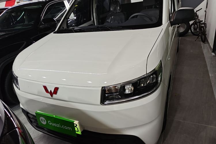 Used Wuling Rongguang EV 2026 Model 310km Standard Bus Version Front