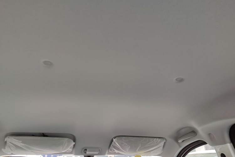 Used Wuling Rongguang EV 2026 Model 310km Standard Bus Version Headliner
