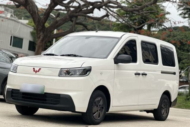 Used Wuling Rongguang EV 2026 Model 310km Standard Bus Version