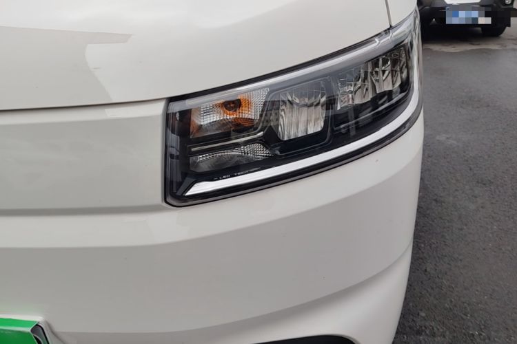 Used Wuling Rongguang EV 2026 Model 310km Standard Bus Version Left Front Headlight