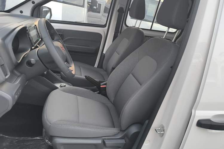 Used Wuling Rongguang EV 2026 Model 310km Standard Bus Version Left Front Seat