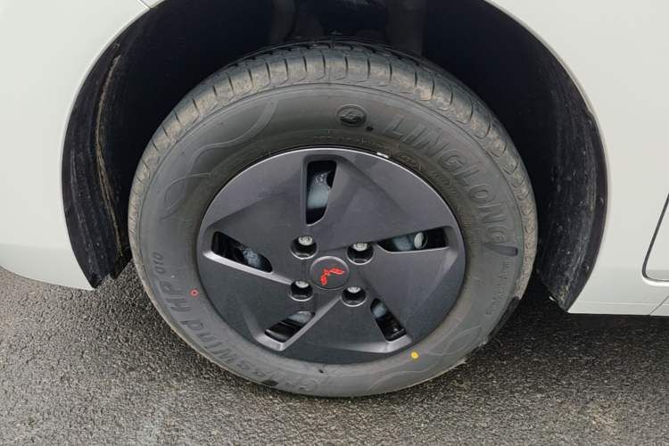 Used Wuling Rongguang EV 2026 Model 310km Standard Bus Version Left Front Wheel Hub