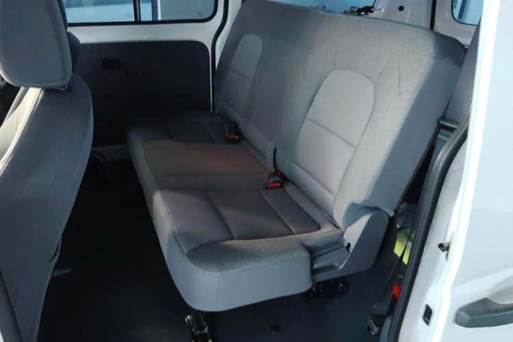 Used Wuling Rongguang EV 2026 Model 310km Standard Bus Version Left Rear Seat