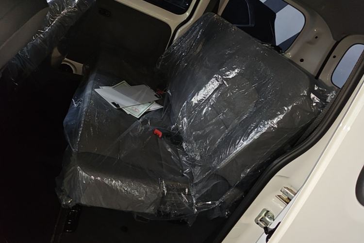 Used Wuling Rongguang EV 2026 Model 310km Standard Bus Version Left Rear Seat