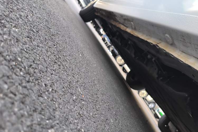 Used Wuling Rongguang EV 2026 Model 310km Standard Bus Version Left Side Sill