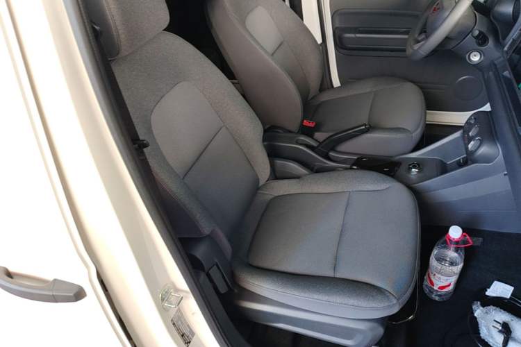 Used Wuling Rongguang EV 2026 Model 310km Standard Bus Version Right Front Seat