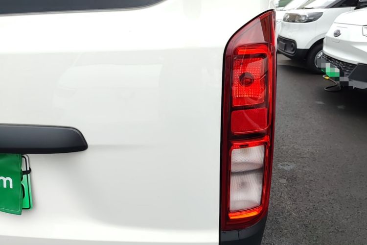 Used Wuling Rongguang EV 2026 Model 310km Standard Bus Version Right Rear Taillight