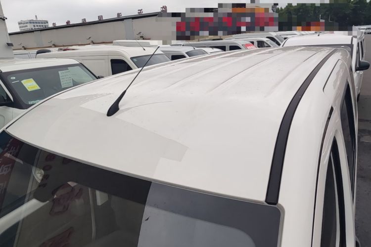 Used Wuling Rongguang EV 2026 Model 310km Standard Bus Version Roof
