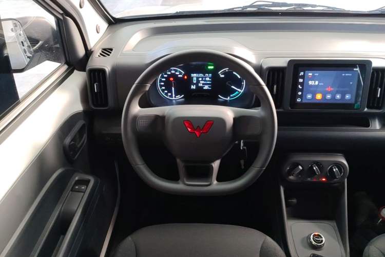 Used Wuling Rongguang EV 2026 Model 310km Standard Bus Version Steering Wheel