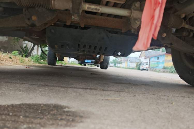 Used Wuling Rongguang New Truck 2018 1.5L Double-Cab L3C Chassis Front