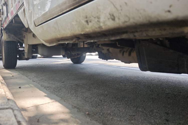 Used Wuling Rongguang New Truck 2018 1.5L Single-Row L3C Chassis Front Right